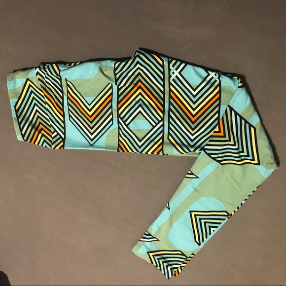 Lularoe one size leggings. Never worn - Picture 1 of 3
